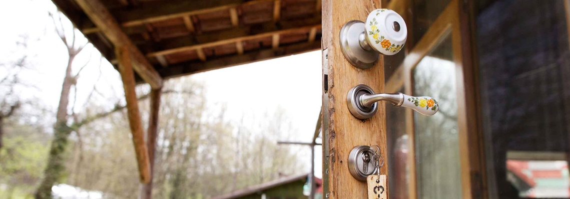 Hindiba Doğa Evi Oda Kapı Detayı